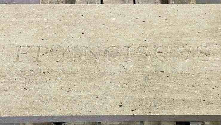 tumba franciscus