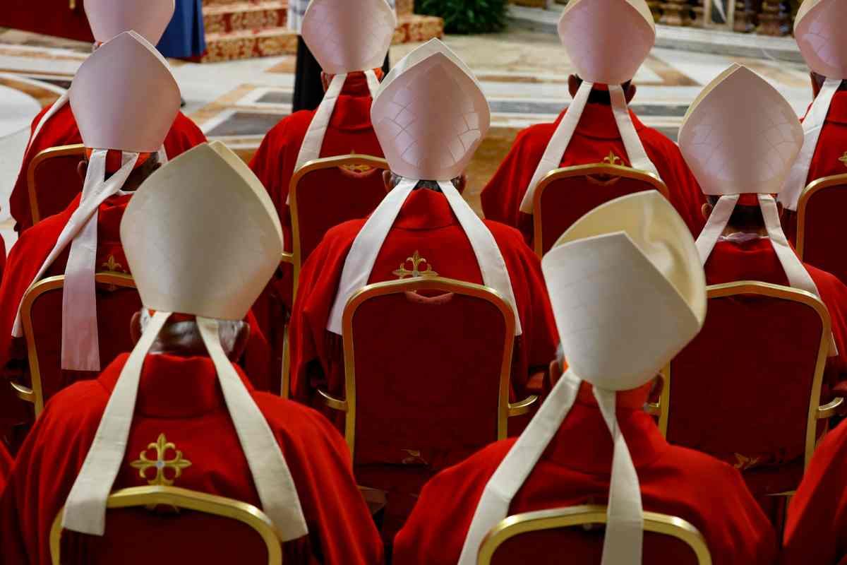 Cónclave, el misterio del cardenal que no sabe si puede participar: el motivo es increíble