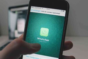 celular con whatsapp