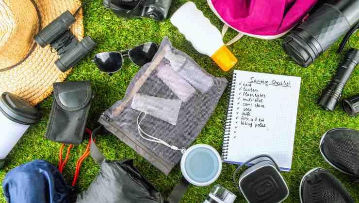 equipaje campamento